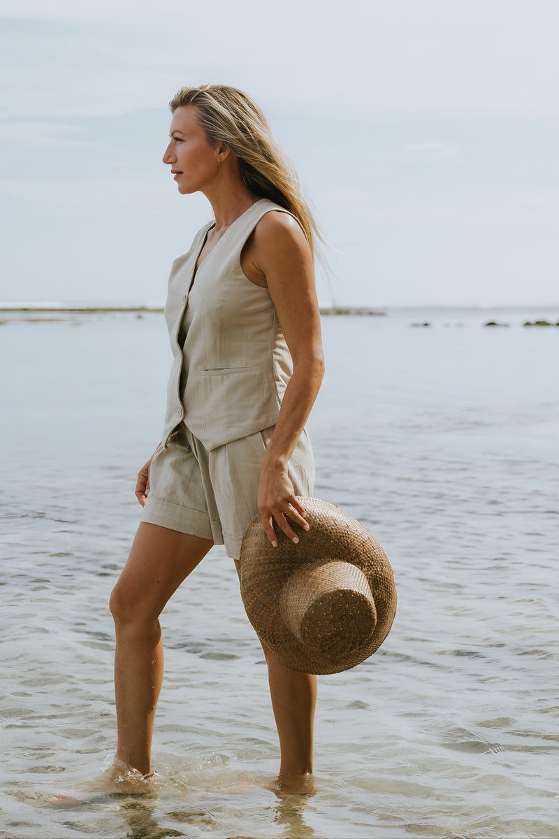 Island Luxe Carrie Vest Top in Natural