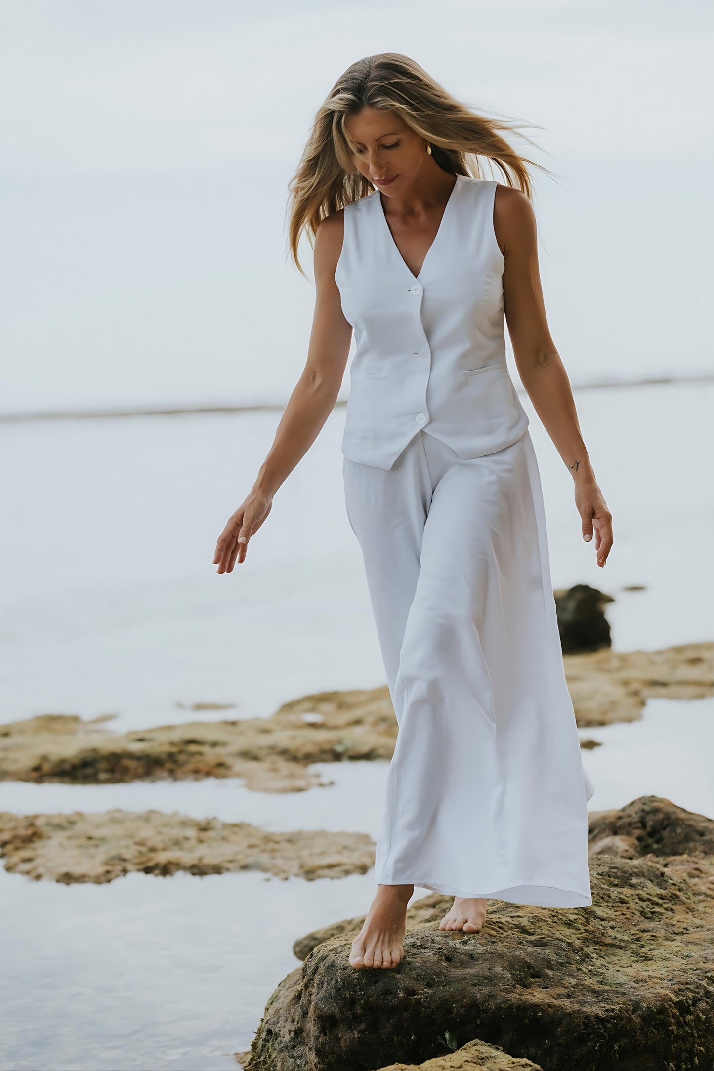 Island Luxe Carrie Vest Top in White